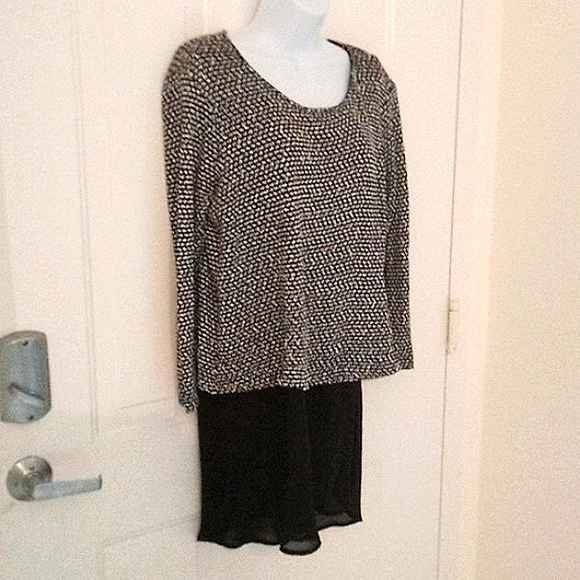 🎁 FREE GIFT INCLUDED 🎁 NWOT Double Layered Blouse Sweater Top Long Sleeves - Picture 9 of 14